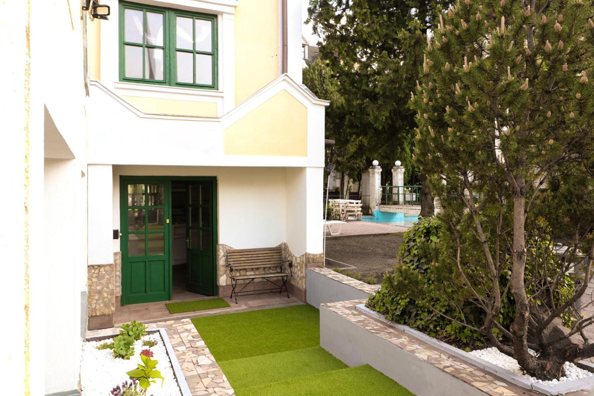 Mueller'S 3 Apartment Siofok Ngoại thất bức ảnh